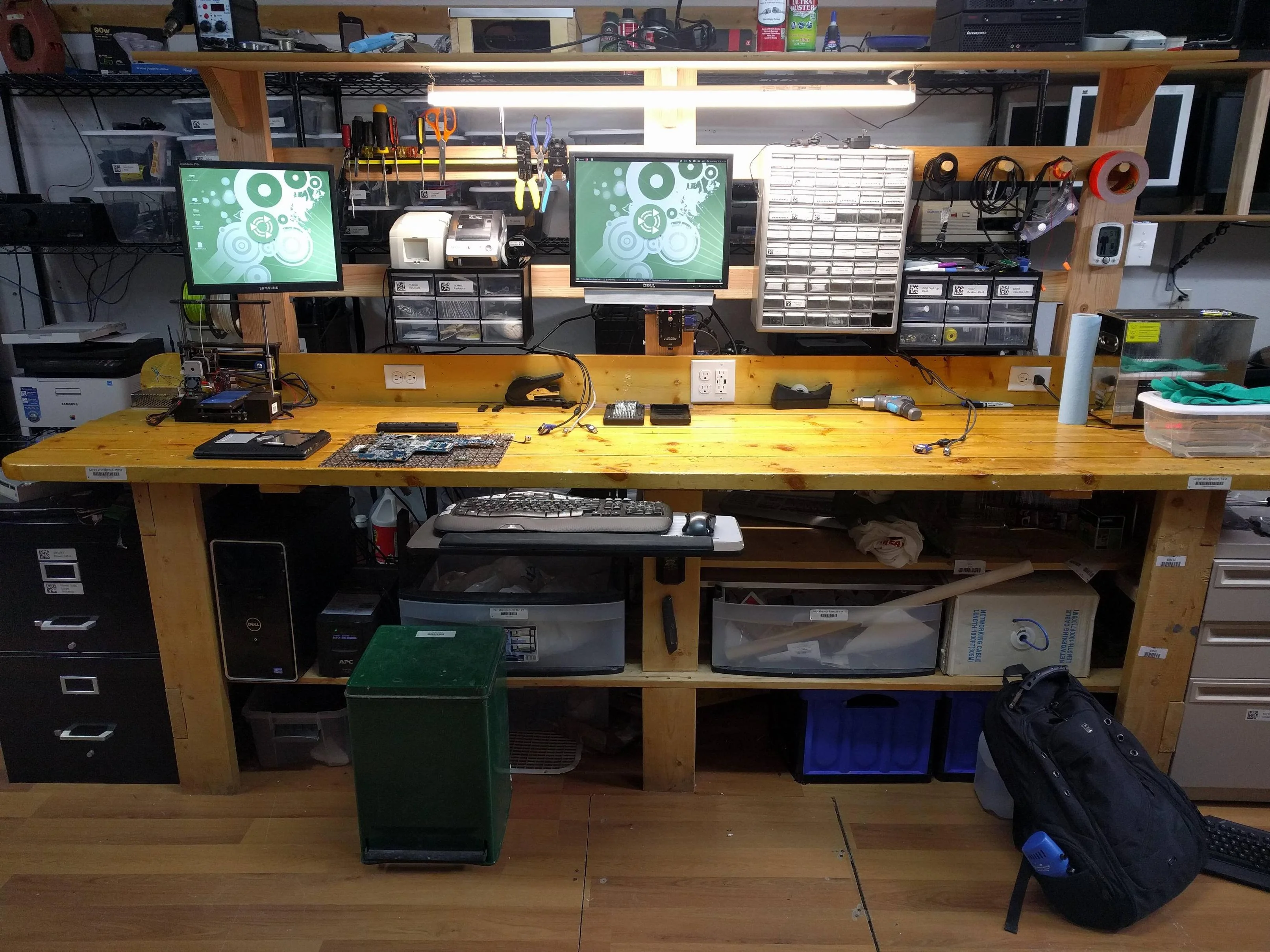 Tech repair workbench